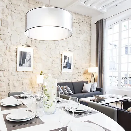 Livinparis - Luxury 2 Bedrooms Le Marais I