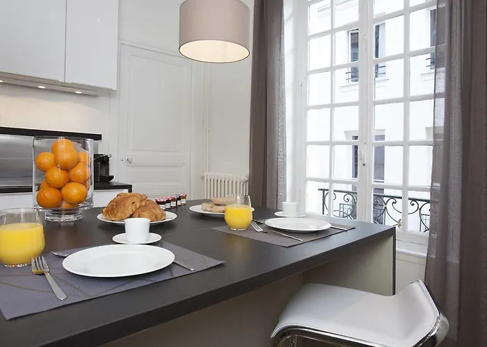 דירה Livinparis - Luxury 2 Bedrooms Le Marais I פריז