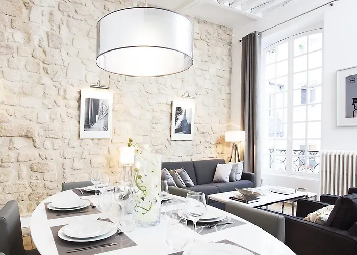Livinparis - Luxury 2 Bedrooms Le Marais I