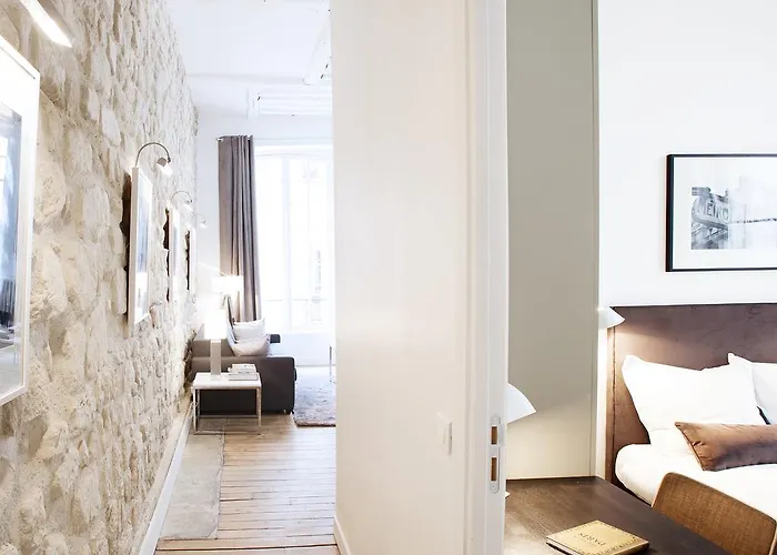 Livinparis - Luxury 2 Bedrooms Le Marais I